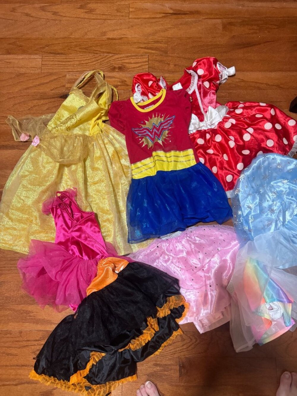 Children’s dress up lot Disney Princess etc